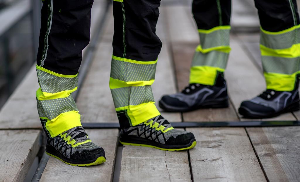 high vis yellow boot